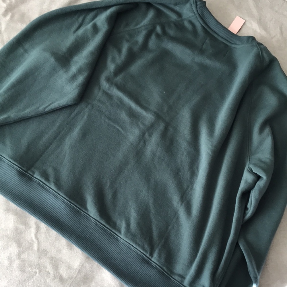 Brand new VS sweater - Picture 3 of 5
